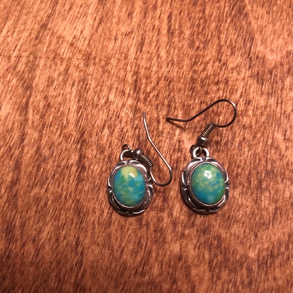 Sterling silver dangle earrings.  A little over an inch in length - Picture 2 of 8